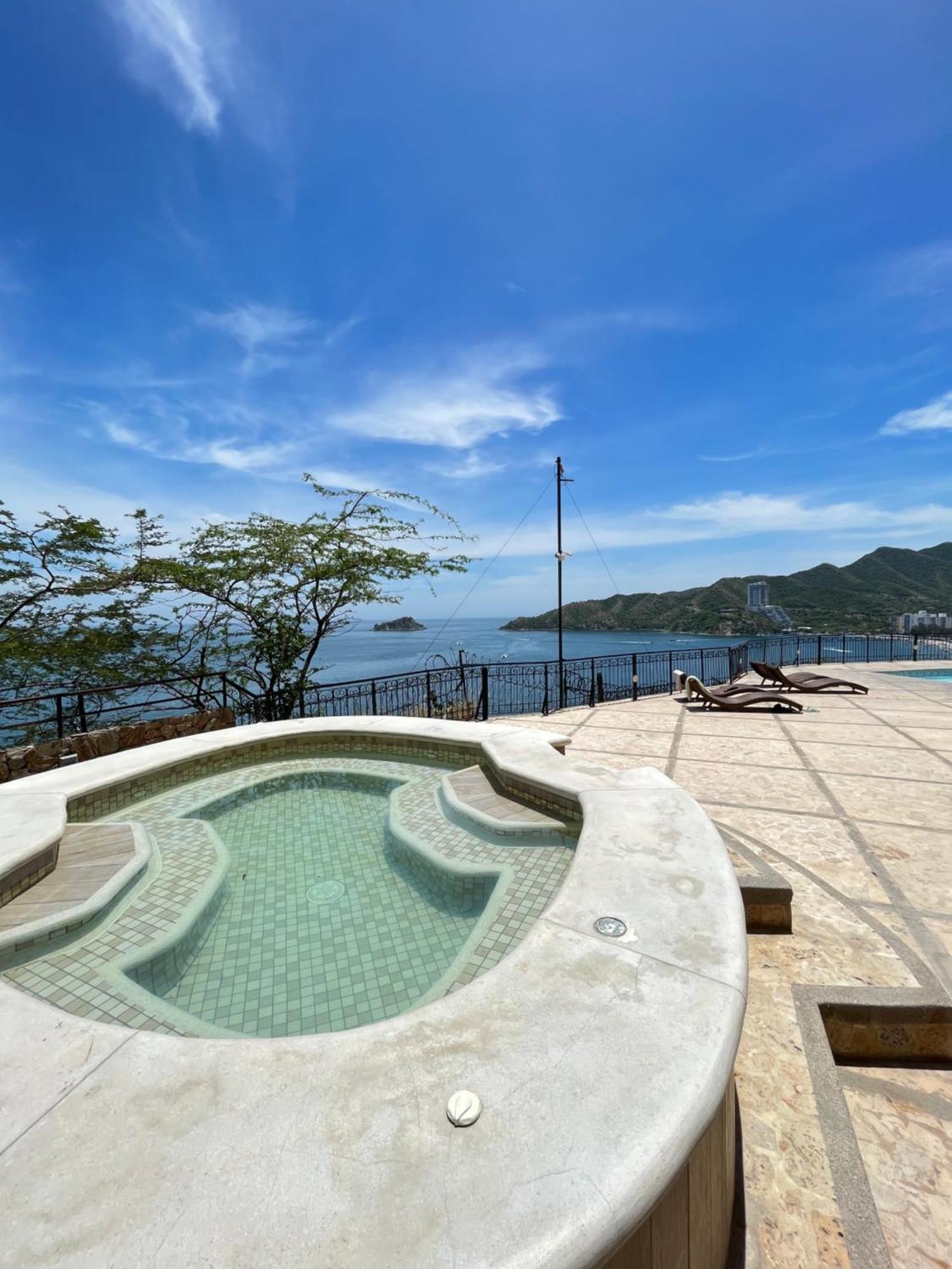 Edificio El Penon Del Rodadero Apartamento Playa Rodadero - Santa Marta (Magdalena) — Fotos 1